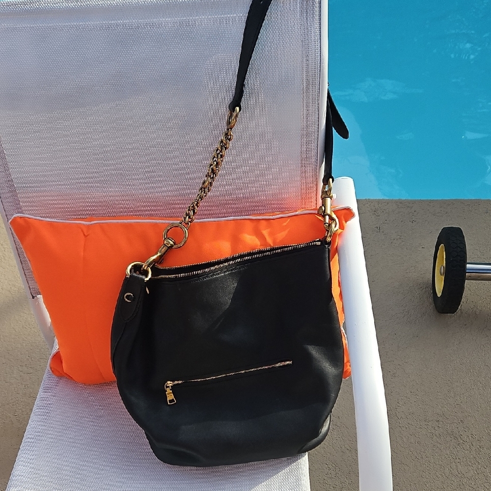 Coach Black Leather Shoulder Bag with Gold Chain - Picture 5 of 5